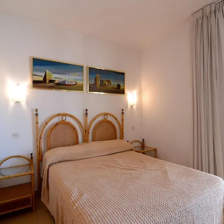 Apartment Estartit Flat Near The Shoreline