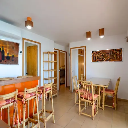 Apartment Estartit Flat Near The Shoreline